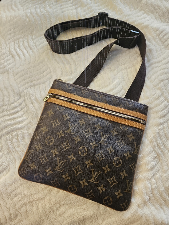 Louis Vuitton Other - Louis Vuitton Monogram Canvas Messenger Bag in Brown and Tan